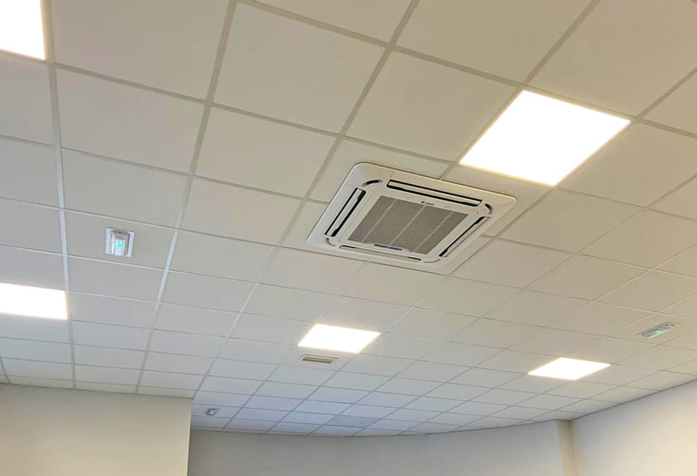 Trabajo de electricidad Inelmos en Meis